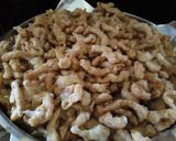A picture of step 1 of Orange Panda Chicken#theme challenge.