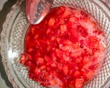 Foto langkah ke 2 dari resep Strawberry milk.