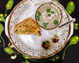 A picture of step 11 of Cream of Mushroom Soup With Spinach-Methi Egg Sandwich.