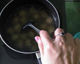 Foto langkah ke 7 dari resep Kuah Bakso Lezat Anak Lahap.