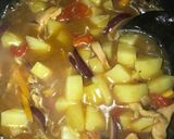A picture of step 6 of Curry chicken soup 😋.