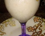 A picture of step 2 of Chikoo Banana Shake.