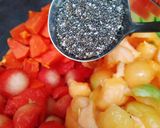 Foto langkah ke 2 dari resep Koktail Buah Jeniper.