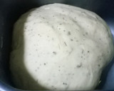 Foto del paso 4 de la receta: Pan tipo rústico de queso y hierbas para untarle algún paté (solamente amasado en máquina de pan).