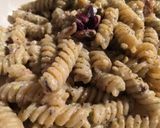 Foto del passaggio 6 della ricetta Fusilli con guanciale e crema pistacchi e noci