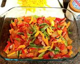 A picture of step 3 of Fish mix with sweet peppers in white sauce.