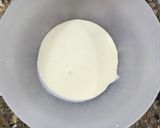 Foto del paso 4 de la receta: 🍓Petit suisse con frutillas frescas, yogur, queso blanco y crema 🍓