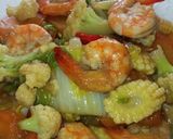 Foto langkah ke 2 dari resep Capcay Goreng.