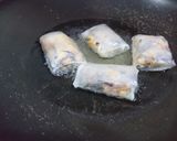A picture of step 2 of Four-Color Vegetarian Spring Rolls.