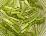 Hình bước làm 4 của món Súp Măng Tây Gà Xé