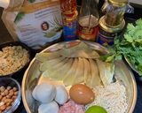 รูปขั้นตอนการทำที่ 3 ของ บะหมี่ เกี๊ยว ต้มยำแห้ง หมูสับ ลูกชิ้นปลาภูเก็ต