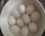 Hình bước làm 1 của món Làm Trứng vịt muối thật đơn giản