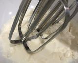 Foto langkah ke 6 dari resep Vanilla Almond Milk Bath.