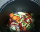 Foto langkah ke 2 dari resep Tom yam sup isi seafood.