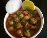 A picture of step 7 of Amirtsari Pindi Chole.