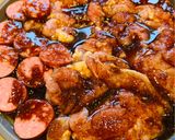A picture of step 3 of Broiled Chicken Thighs with Polska Kielbasa.