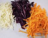 Foto langkah ke 4 dari resep Coleslaw dengan Sosis dan Telur.