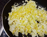 Foto del paso 3 de la receta: Pollo en salsa