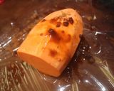 Foto del paso 3 de la receta: Postre de boniato al microondas acompañado de frutas y chocolate líquido