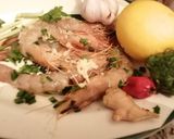 Une image de l'étape 1 de Gambas marinade au satay.