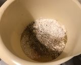Une image de l'étape 2 de Cake lardons pruneaux gruyère et épices italiennes.