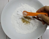 Foto langkah ke 2 dari resep Peyek Kacang Kembang Goyang.