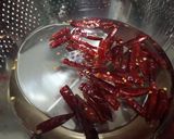 รูปขั้นตอนการทำที่ 3 ของ พริกทอดกรอบ รสหม่าล่า (麻辣香酥辣椒)