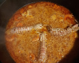 Foto del paso 4 de la receta: Paella de marisco con arroz integral