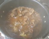 A picture of step 1 of Mutton nali nihari.