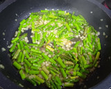 Foto del paso 3 de la receta: Macarrones con espárragos y soja