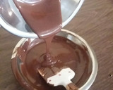 Foto del paso 4 de la receta: Bombones de chocolate rellenos de ganache de maracuyá