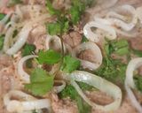 Foto del paso 3 de la receta: Bistec de res encebollado con cilantro