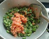 A picture of step 3 of Bhindi Masala.