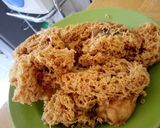 Foto langkah ke 10 dari resep Ayam kremes (ala ayam goreng suharti).