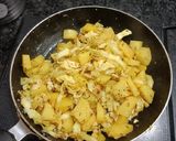 A picture of step 2 of Pata gobhi.