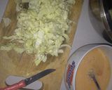 Foto langkah ke 1 dari resep Telur dadar mix tahu & kol.