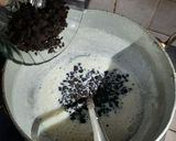 Foto langkah ke 4 dari resep Puding Coklat Oreo.
