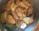 Foto del paso 3 de la receta: Pollo con cebolla al limón