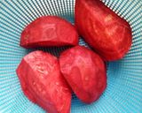 A picture of step 2 of Beetroot Juice!.