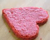 A picture of step 5 of Valentine special cake.