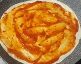 Foto langkah ke 3 dari resep Tortilla Pizza.