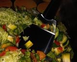 Foto del paso 1 de la receta: Verduras salteadas a la plancheta con torre de arroz