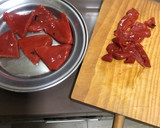 Foto del paso 5 de la receta: Merluza mediterránea con pimientos de piquillo