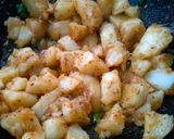 A picture of step 3 of Jeera aloo.