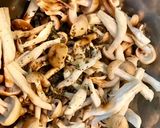 Hình bước làm 1 của món Nấm thuỷ tiên nướng muối tiêu