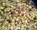 गोभी ओर मखाने की ग्रेवी (gobhi aur makhane ki gravy recipe in Hindi) रेसिपी चरण 1 फोटो