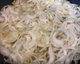 Foto del paso 11 de la receta: Pechuga de Pollo con Cebollas Caramelizadas y Arroz