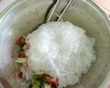 รูปขั้นตอนการทำที่ 5 ของ ยำวุ้นเส้นหมูสับ