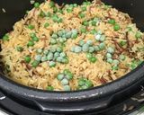 Foto del paso 3 de la receta: Arroz con Fideos y Guisantes en Aceite de Bacon