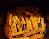 Foto del paso 2 de la receta: Papitas de batata "frita" (air fried)